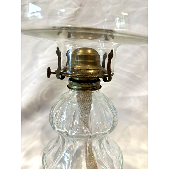Diamond Point Lamplight Farms Kerosene Oil Lamp Austria Mushroom Shade 14" Chimn - Picture 3 of 13